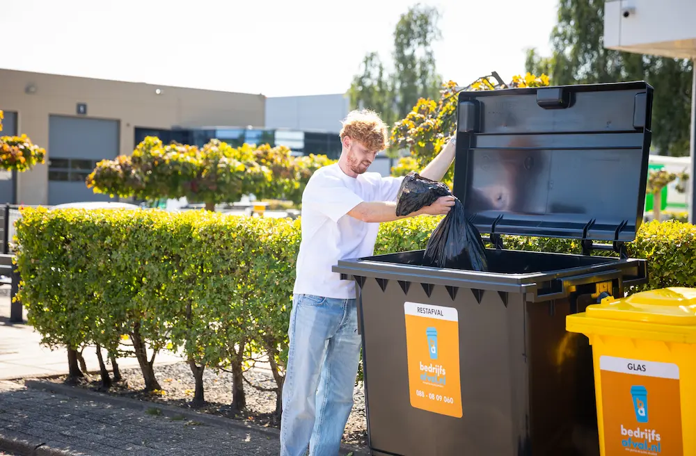 Gebruik van een restafval container